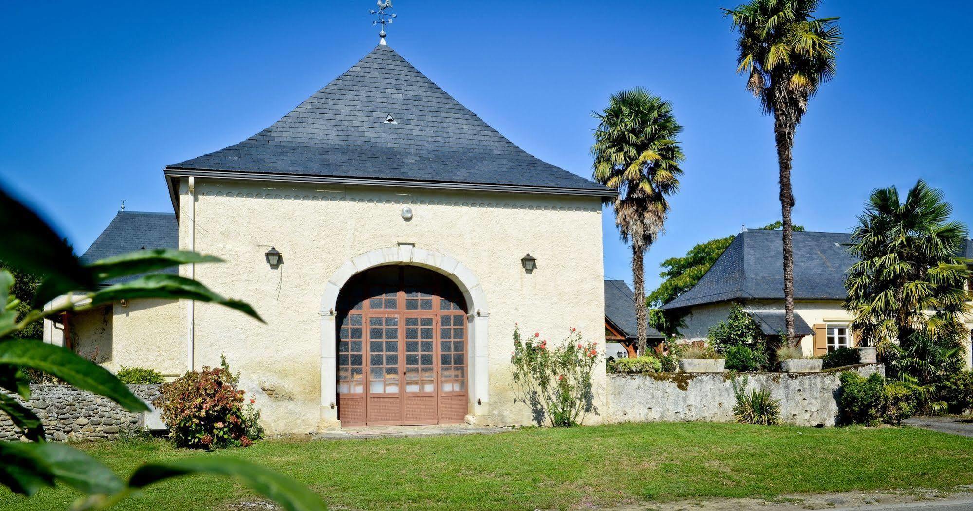 ホテル Logis Chez Germaine Geüs-d'Oloron エクステリア 写真