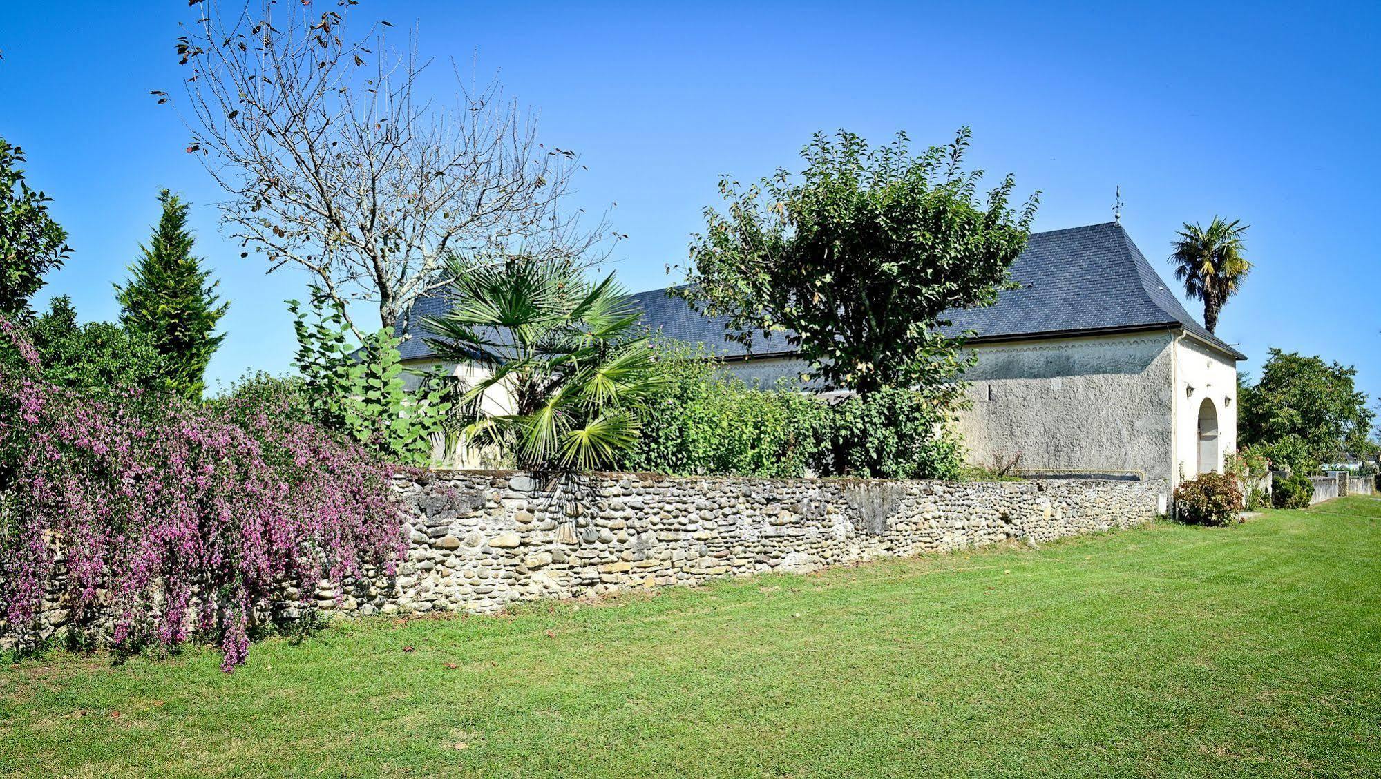 ホテル Logis Chez Germaine Geüs-d'Oloron エクステリア 写真