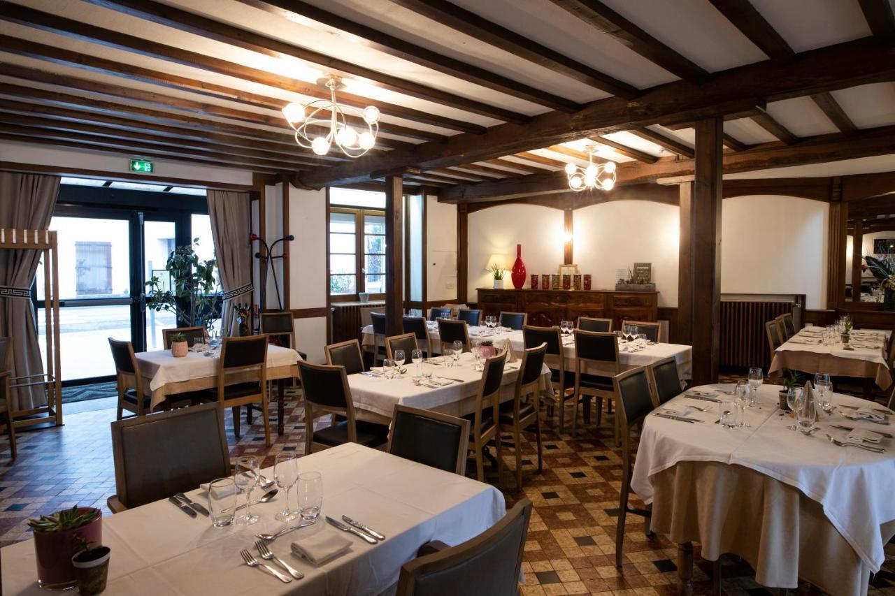 ホテル Logis Chez Germaine Geüs-d'Oloron エクステリア 写真
